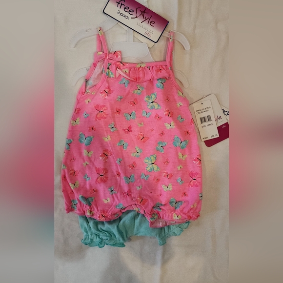 - Kids romper. - Picture 2 of 4